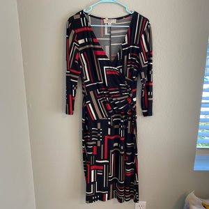 Kasper size 8 faux wrap dress. Very good pre-worn condition.